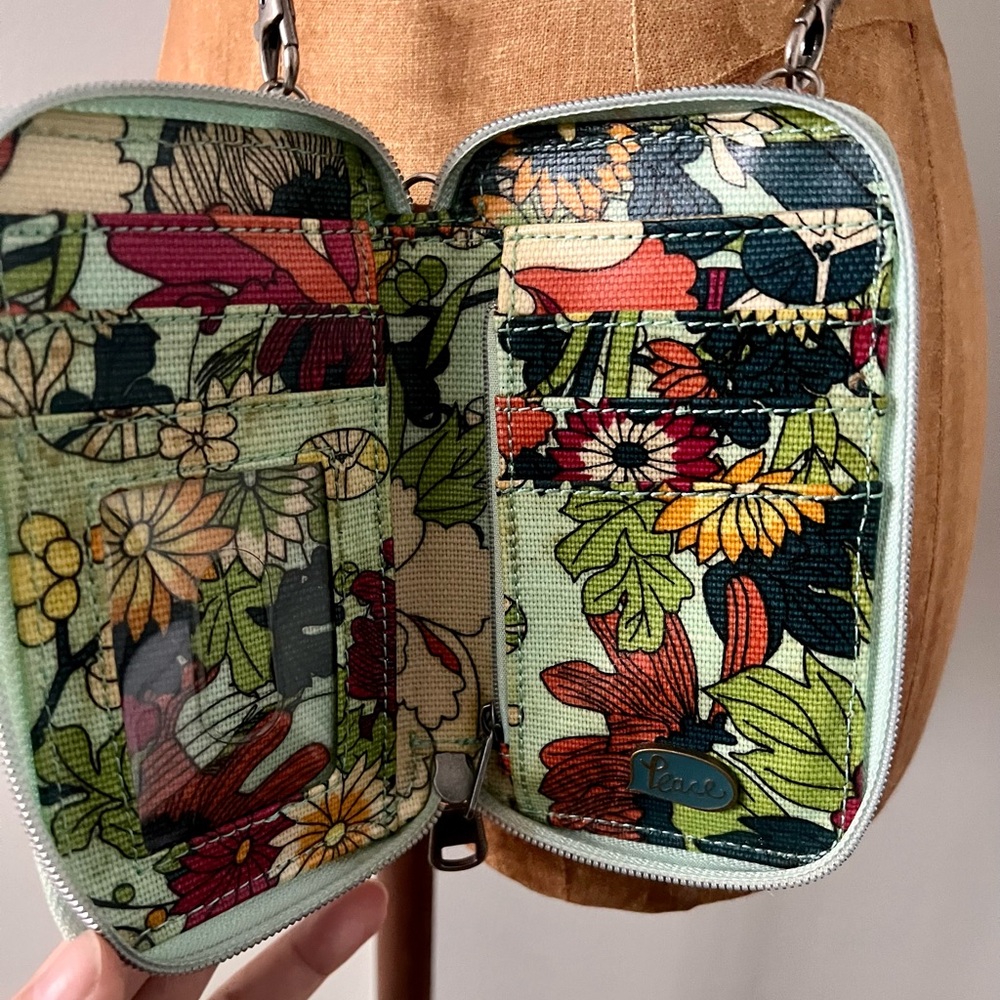 Sakroots Small Crossbody Wallet/Phone Floral Peace Purse EUC - Picture 7 of 11